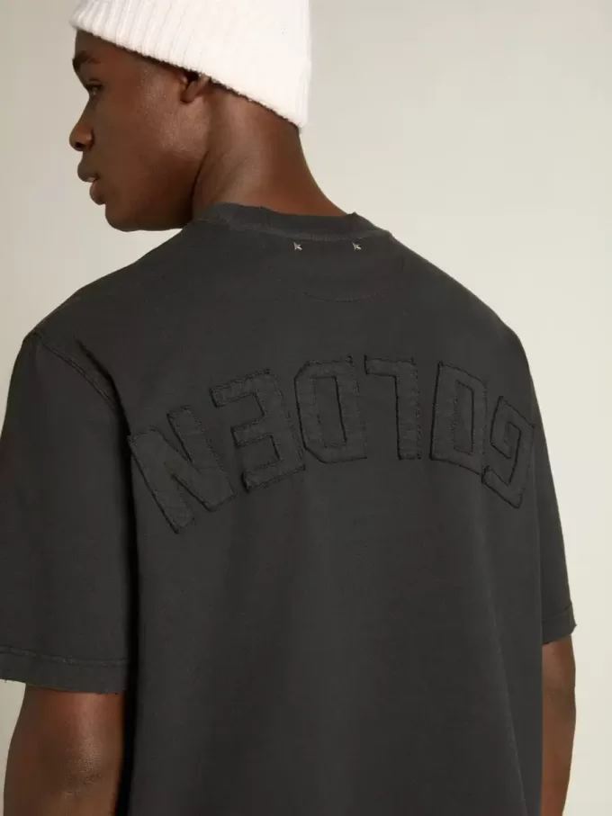 Tricou negru spălat, cu logo inversat pe spate – Jersey Capsule Tricou negru spălat, cu logo inversat pe spate – Jersey Capsule