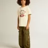 Tricou pentru băieți, de culoare albă uzată, cu inscripții multicolore