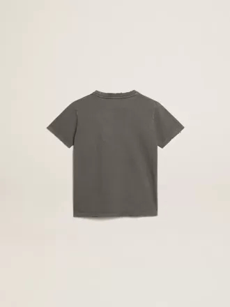 Tricou pentru băieți, de culoare gri, cu finisaj uzat Tricou pentru băieți, de culoare gri, cu finisaj uzat
