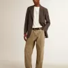 Tricou pentru bărbați din bumbac alb învechit, cu imprimeu și broderie Tricou pentru bărbați din bumbac alb învechit, cu imprimeu și broderie