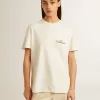 Tricou pentru femei, de culoare alb învechit, cu logo pe piept