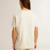 Tricou pentru femei, de culoare alb învechit, cu logo pe piept