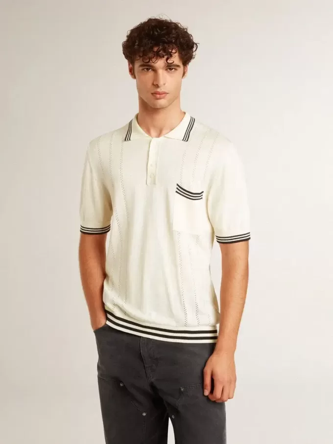 Tricou polo pentru bărbați, de culoare albă uzată, cu nervuri albastre Tricou polo pentru bărbați, de culoare albă uzată, cu nervuri albastre