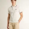 Tricou polo pentru bărbați din tricot perforat alb cu detalii în dungi burgund Tricou polo pentru bărbați din tricot perforat alb cu detalii în dungi burgund