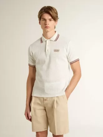 Tricou polo pentru bărbați din tricot perforat alb cu detalii în dungi burgund Tricou polo pentru bărbați din tricot perforat alb cu detalii în dungi burgund