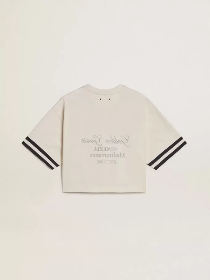Tricou scurt oversized pentru femei, din jersey alb, cu broderie și imprimeu „Venezia Mediterraneo” Tricou scurt oversized pentru femei, din jersey alb, cu broderie și imprimeu „Venezia Mediterraneo”