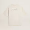 Tricou unisex alb uzat, cu inscripție imprimată Tricou unisex alb uzat, cu inscripție imprimată