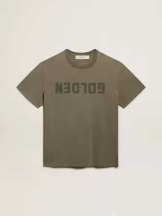 Tricou verde măslin pentru femei, cu inscripție aurie Tricou verde măslin pentru femei, cu inscripție aurie