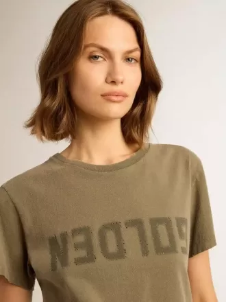 Tricou verde măslin pentru femei, cu inscripție aurie Tricou verde măslin pentru femei, cu inscripție aurie
