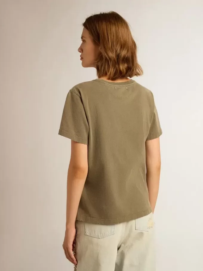 Tricou verde măslin pentru femei, cu inscripție aurie Tricou verde măslin pentru femei, cu inscripție aurie