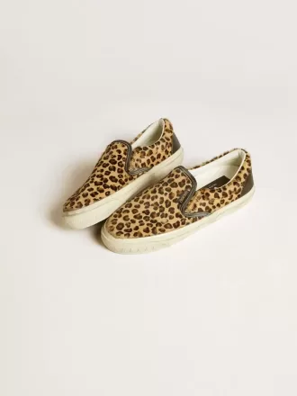 VCE Penstar pentru femei, din piele de ponei cu imprimeu leopard și călcâi din piele neagră VCE Penstar pentru femei, din piele de ponei cu imprimeu leopard și călcâi din piele neagră