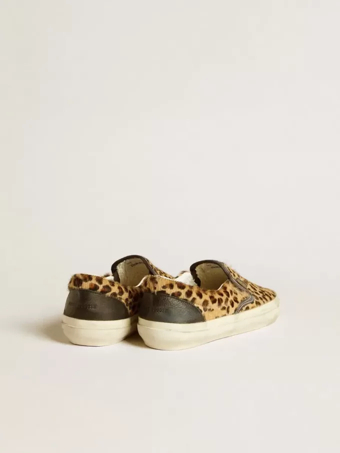 VCE Penstar pentru femei, din piele de ponei cu imprimeu leopard și călcâi din piele neagră VCE Penstar pentru femei, din piele de ponei cu imprimeu leopard și călcâi din piele neagră
