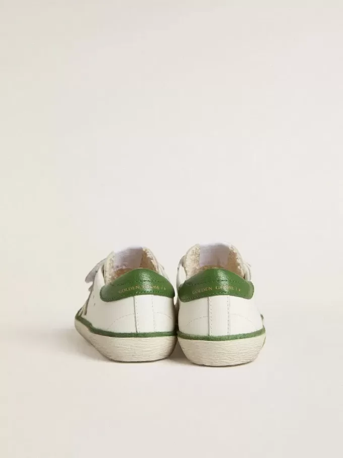 Young Old School din piele albă cu călcâi din piele nappa verde și inserție verde Young Old School din piele albă cu călcâi din piele nappa verde și inserție verde